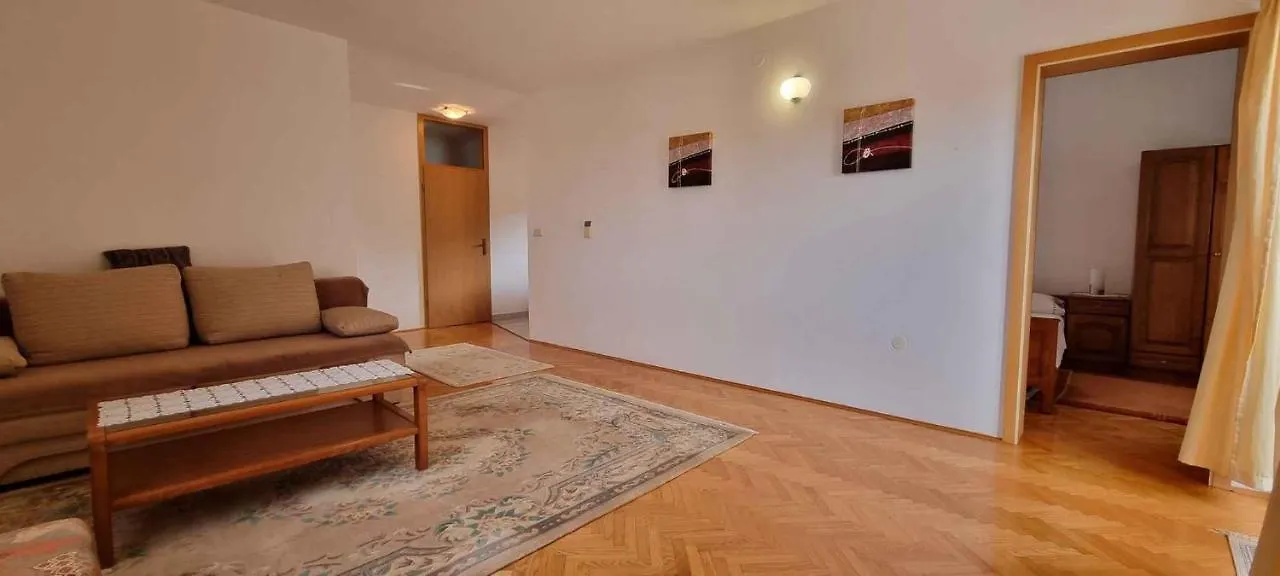 Apartment In Medulin With One-Bedroom 5